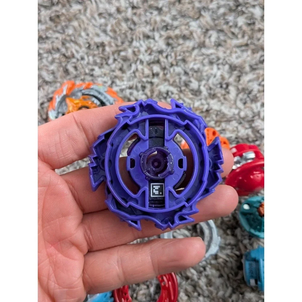 Beyblade Lot - 4 Spinning‎ Tops And Extras